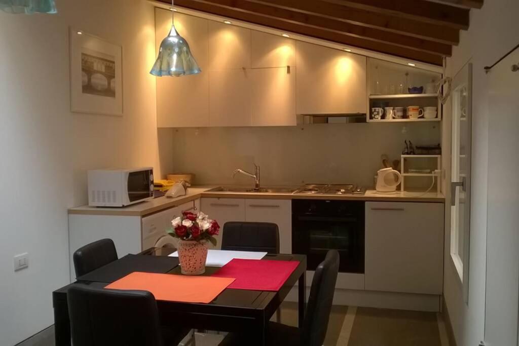 Apartamento Charming House In *